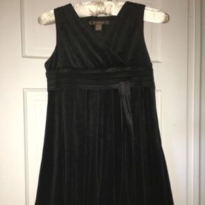 Girls black velvet party dress, 9–10